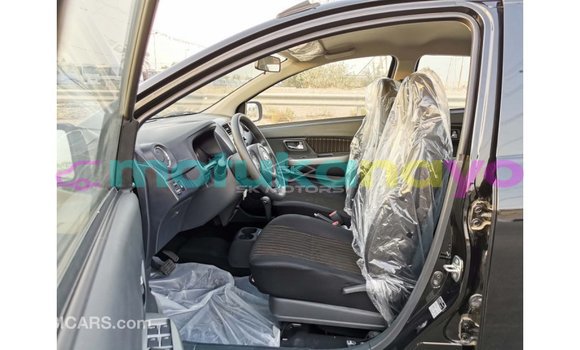 Buy Import Toyota HiAce Black Truck in Import - Dubai in Bandundu Buy Import Toyota HiAce Black Truck in Import - Dubai in Bandundu