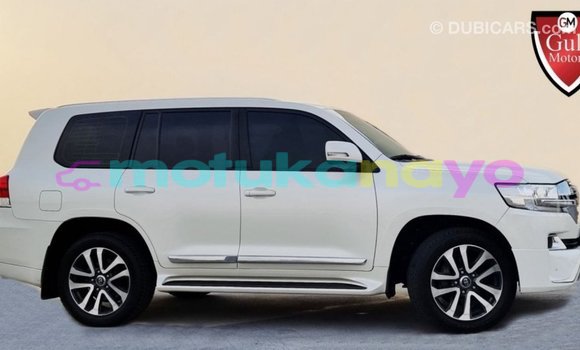Buy Import Toyota Land Cruiser White Car in Import - Dubai in Bandundu Buy Import Toyota Land Cruiser White Car in Import - Dubai in Bandundu