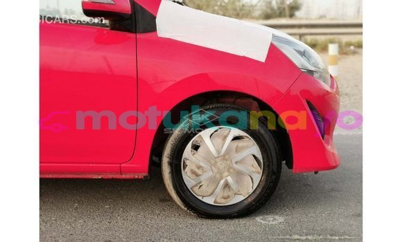 Buy Import Toyota HiAce Red Truck in Import - Dubai in Bandundu Buy Import Toyota HiAce Red Truck in Import - Dubai in Bandundu