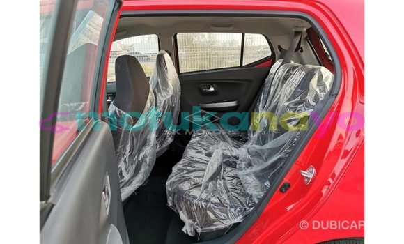 Buy Import Toyota HiAce Red Truck in Import - Dubai in Bandundu Buy Import Toyota HiAce Red Truck in Import - Dubai in Bandundu