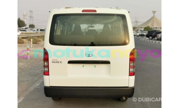 Buy Import Toyota DA White Truck in Import - Dubai in Bandundu Buy Import Toyota DA White Truck in Import - Dubai in Bandundu