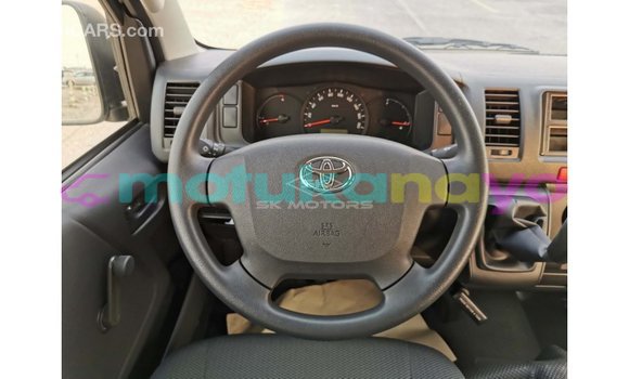 Buy Import Toyota DA White Truck in Import - Dubai in Bandundu Buy Import Toyota DA White Truck in Import - Dubai in Bandundu
