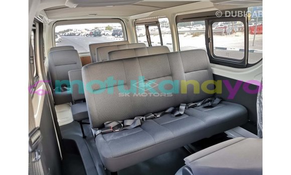 Buy Import Toyota DA White Truck in Import - Dubai in Bandundu Buy Import Toyota DA White Truck in Import - Dubai in Bandundu