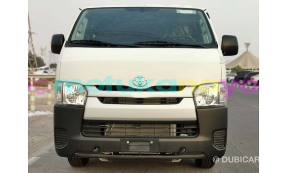 Buy Import Toyota DA White Truck in Import - Dubai in Bandundu Buy Import Toyota DA White Truck in Import - Dubai in Bandundu