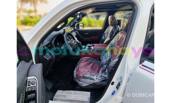 Buy Import Toyota Land Cruiser White Car in Import - Dubai in Bandundu Buy Import Toyota Land Cruiser White Car in Import - Dubai in Bandundu