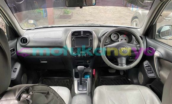 Buy Used Toyota RAV4 Silver Car in Kinshasa in Kinshasa Buy Used Toyota RAV4 Silver Car in Kinshasa in Kinshasa