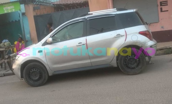 Buy Used Toyota Ist Silver Car in Kinshasa in Kinshasa Buy Used Toyota Ist Silver Car in Kinshasa in Kinshasa