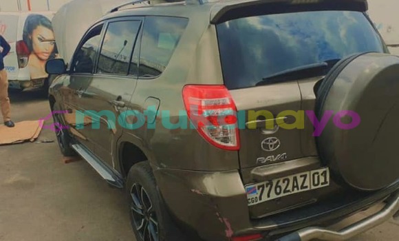 Buy Used Toyota RAV4 Green Car in Kinshasa in Kinshasa Buy Used Toyota RAV4 Green Car in Kinshasa in Kinshasa