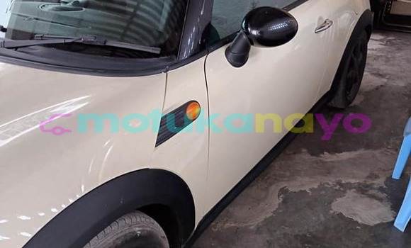 Buy Used Mini Cooper White Car in Kinshasa in Kinshasa Buy Used Mini Cooper White Car in Kinshasa in Kinshasa