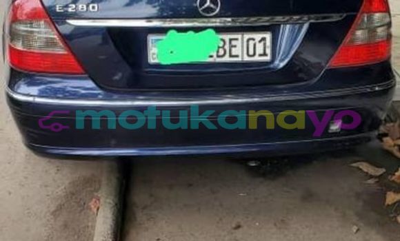 Buy Used Mercedes‒Benz E–Class Blue Car in Kinshasa in Kinshasa Buy Used Mercedes‒Benz E–Class Blue Car in Kinshasa in Kinshasa
