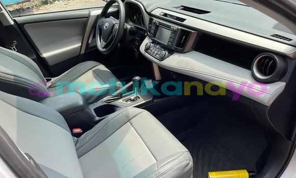 Buy Used Toyota RAV4 Silver Car in Kinshasa in Kinshasa Buy Used Toyota RAV4 Silver Car in Kinshasa in Kinshasa