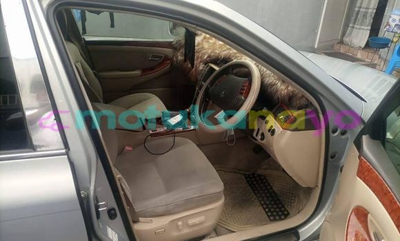 Acheter Occasion Voiture Toyota Crown Gris à Kinshasa, Kinshasa Acheter Occasion Voiture Toyota Crown Gris à Kinshasa, Kinshasa