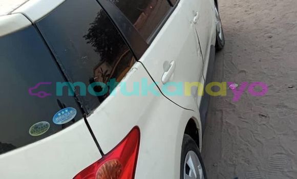 Acheter Occasion Voiture Toyota Ist Blanc à Kinshasa, Kinshasa Acheter Occasion Voiture Toyota Ist Blanc à Kinshasa, Kinshasa