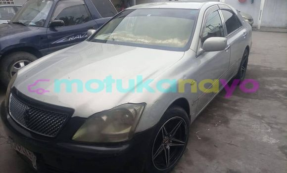 Buy Used Toyota Crown Silver Car in Kinshasa in Kinshasa