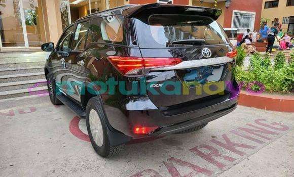 Acheter Occasion Voiture Toyota Fortuner Noir à Kinshasa, Kinshasa Acheter Occasion Voiture Toyota Fortuner Noir à Kinshasa, Kinshasa