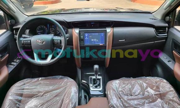Acheter Occasion Voiture Toyota Fortuner Noir à Kinshasa, Kinshasa Acheter Occasion Voiture Toyota Fortuner Noir à Kinshasa, Kinshasa