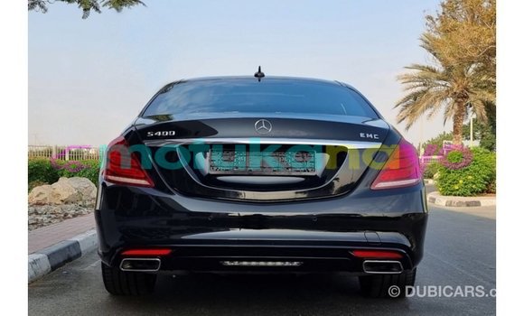 Acheter Import Voiture Mercedes-Benz 190 (W201) Noir à Import - Dubai, Bandundu Acheter Import Voiture Mercedes-Benz 190 (W201) Noir à Import - Dubai, Bandundu