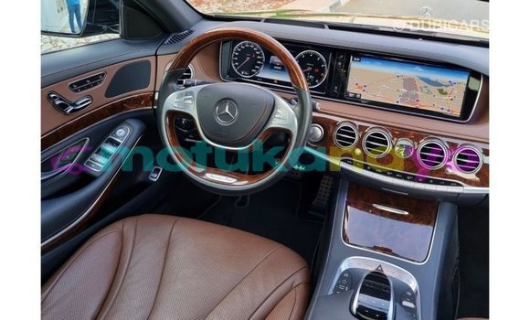 Acheter Import Voiture Mercedes-Benz 190 (W201) Noir à Import - Dubai, Bandundu Acheter Import Voiture Mercedes-Benz 190 (W201) Noir à Import - Dubai, Bandundu