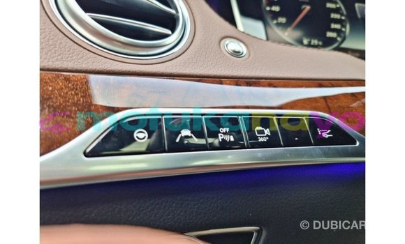 Acheter Import Voiture Mercedes-Benz 190 (W201) Noir à Import - Dubai, Bandundu Acheter Import Voiture Mercedes-Benz 190 (W201) Noir à Import - Dubai, Bandundu