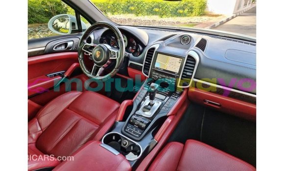 Buy Import Porsche Cayenne White Car in Import - Dubai in Bandundu Buy Import Porsche Cayenne White Car in Import - Dubai in Bandundu