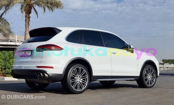 Buy Import Porsche Cayenne White Car in Import - Dubai in Bandundu Buy Import Porsche Cayenne White Car in Import - Dubai in Bandundu
