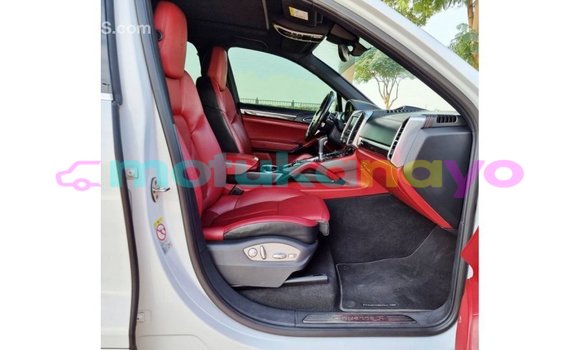 Buy Import Porsche Cayenne White Car in Import - Dubai in Bandundu Buy Import Porsche Cayenne White Car in Import - Dubai in Bandundu