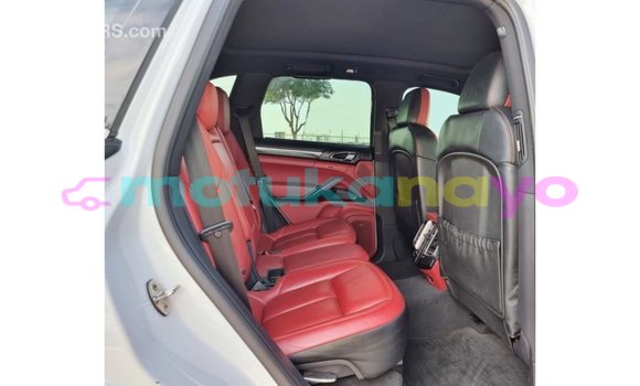 Buy Import Porsche Cayenne White Car in Import - Dubai in Bandundu Buy Import Porsche Cayenne White Car in Import - Dubai in Bandundu