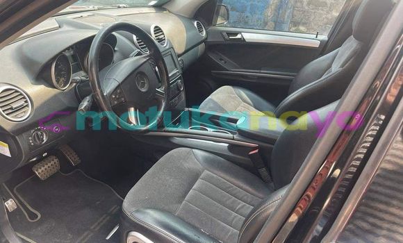 Acheter Occasion Voiture Mercedes‒Benz ML–Class Noir à Kinshasa, Kinshasa Acheter Occasion Voiture Mercedes‒Benz ML–Class Noir à Kinshasa, Kinshasa