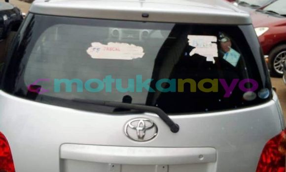 Buy Used Toyota Ist Silver Car in Kinshasa in Kinshasa Buy Used Toyota Ist Silver Car in Kinshasa in Kinshasa