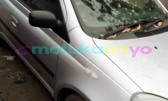 Acheter Occasion Voiture Toyota Yaris Gris à Kinshasa, Kinshasa Acheter Occasion Voiture Toyota Yaris Gris à Kinshasa, Kinshasa