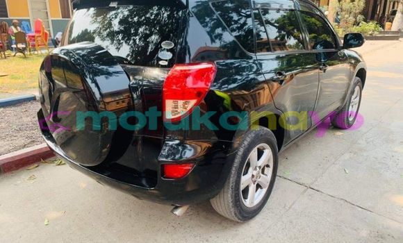 Acheter Occasion Voiture Toyota RAV4 Noir à Kinshasa, Kinshasa Acheter Occasion Voiture Toyota RAV4 Noir à Kinshasa, Kinshasa
