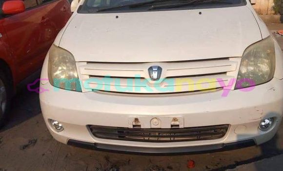 Acheter Occasion Voiture Toyota Ist Blanc à Kinshasa, Kinshasa Acheter Occasion Voiture Toyota Ist Blanc à Kinshasa, Kinshasa