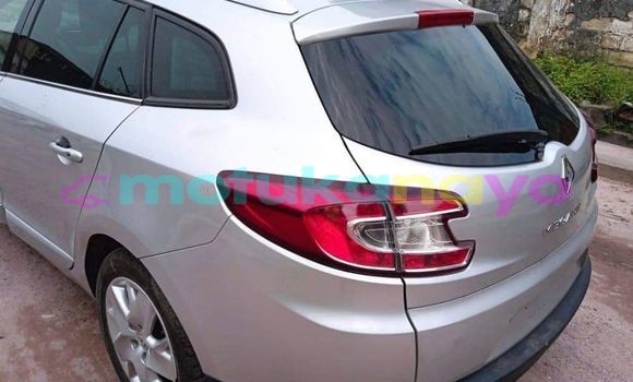 Acheter Occasion Voiture Renault Megane Gris à Kinshasa, Kinshasa Acheter Occasion Voiture Renault Megane Gris à Kinshasa, Kinshasa