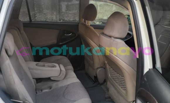 Buy Used Toyota Vanguard White Car in Kinshasa in Kinshasa Buy Used Toyota Vanguard White Car in Kinshasa in Kinshasa