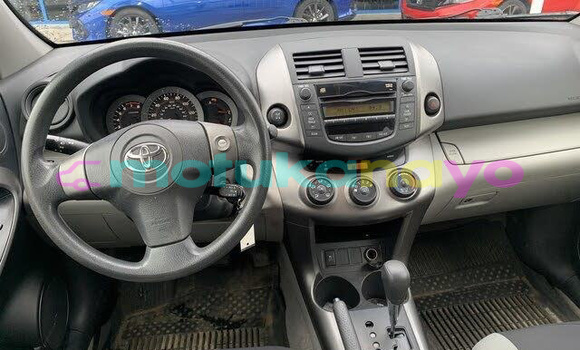 Buy Import Toyota RAV 4 Silver Car in Dibaya in Kasai-Occidental Buy Import Toyota RAV 4 Silver Car in Dibaya in Kasai-Occidental