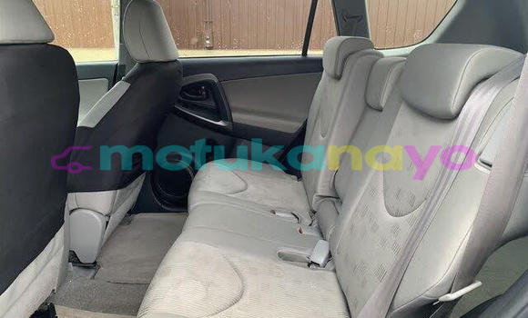 Buy Import Toyota RAV 4 Silver Car in Dibaya in Kasai-Occidental Buy Import Toyota RAV 4 Silver Car in Dibaya in Kasai-Occidental