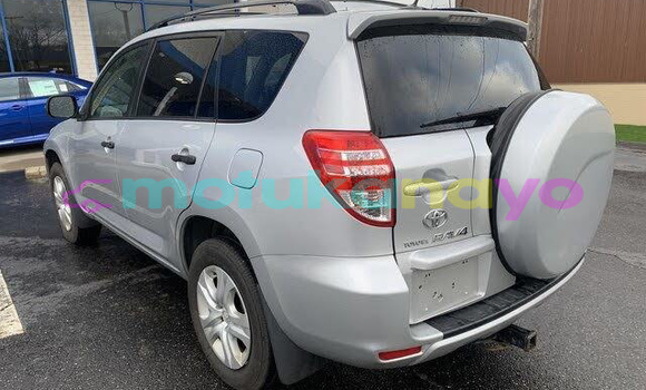 Buy Import Toyota RAV 4 Silver Car in Dibaya in Kasai-Occidental Buy Import Toyota RAV 4 Silver Car in Dibaya in Kasai-Occidental