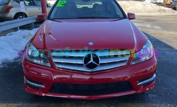 Buy Import Mercedes‒Benz C–Class Red Car in Zongo in Equateur Buy Import Mercedes‒Benz C–Class Red Car in Zongo in Equateur