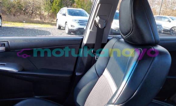 Buy Import Toyota Camry White Car in Tshilenge in Kasai-Oriental Buy Import Toyota Camry White Car in Tshilenge in Kasai-Oriental