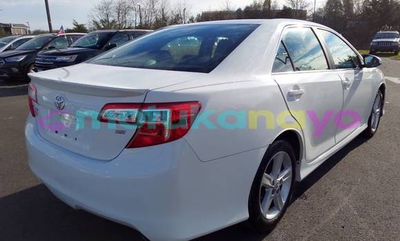 Buy Import Toyota Camry White Car in Tshilenge in Kasai-Oriental Buy Import Toyota Camry White Car in Tshilenge in Kasai-Oriental