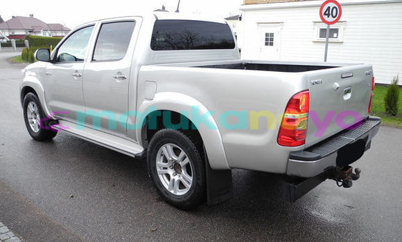 Buy Import Toyota Hilux Silver Car in Import - Dubai in Bandundu Buy Import Toyota Hilux Silver Car in Import - Dubai in Bandundu