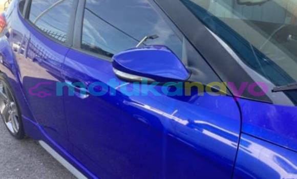 Buy Import Hyundai Veloster Blue Car in Butembo in Nord-Kivu Buy Import Hyundai Veloster Blue Car in Butembo in Nord-Kivu