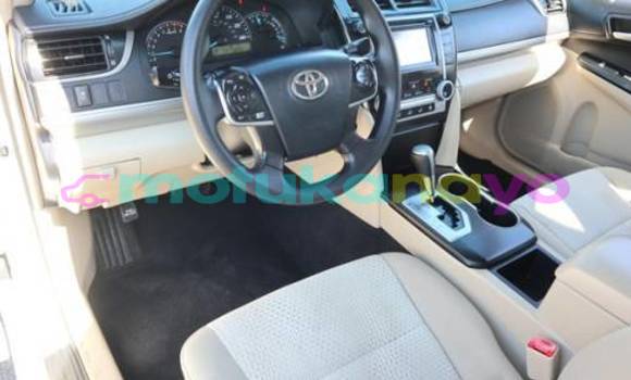 Buy Import Toyota Camry White Car in Inongo in Bandundu Buy Import Toyota Camry White Car in Inongo in Bandundu