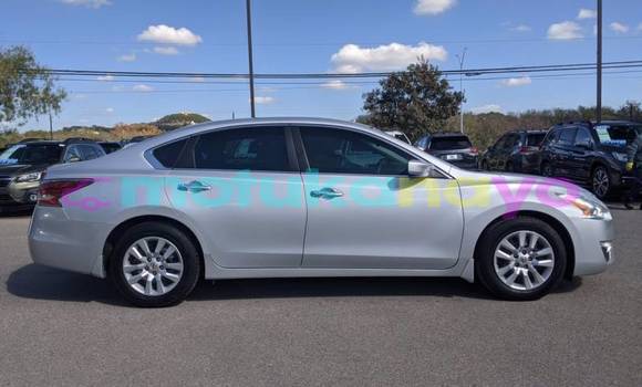 Buy Import Nissan Altima Silver Car in Katako-Kombe in Kasai-Oriental Buy Import Nissan Altima Silver Car in Katako-Kombe in Kasai-Oriental