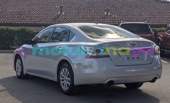 Buy Import Nissan Altima Silver Car in Katako-Kombe in Kasai-Oriental Buy Import Nissan Altima Silver Car in Katako-Kombe in Kasai-Oriental