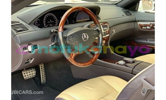 Buy Import Mercedes-Benz 190 (W201) White Car in Import - Dubai in Bandundu Buy Import Mercedes-Benz 190 (W201) White Car in Import - Dubai in Bandundu