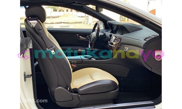 Buy Import Mercedes-Benz 190 (W201) White Car in Import - Dubai in Bandundu Buy Import Mercedes-Benz 190 (W201) White Car in Import - Dubai in Bandundu
