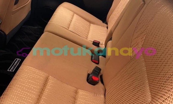 Acheter Occasion Voiture Toyota Fortuner Blanc à Kinshasa, Kinshasa Acheter Occasion Voiture Toyota Fortuner Blanc à Kinshasa, Kinshasa