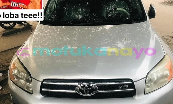 Acheter Occasion Voiture Toyota RAV4 Gris à Kinshasa, Kinshasa Acheter Occasion Voiture Toyota RAV4 Gris à Kinshasa, Kinshasa