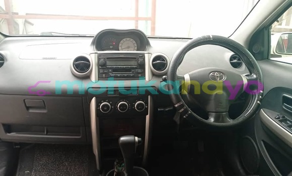 Acheter Occasion Voiture Toyota Ist Blanc à Kinshasa, Kinshasa Acheter Occasion Voiture Toyota Ist Blanc à Kinshasa, Kinshasa